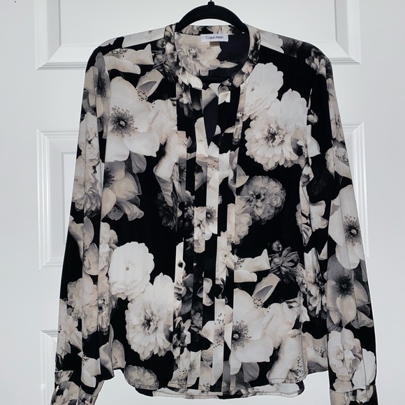 Calvin Klein Tops - CALVIN KLEIN button down blouse